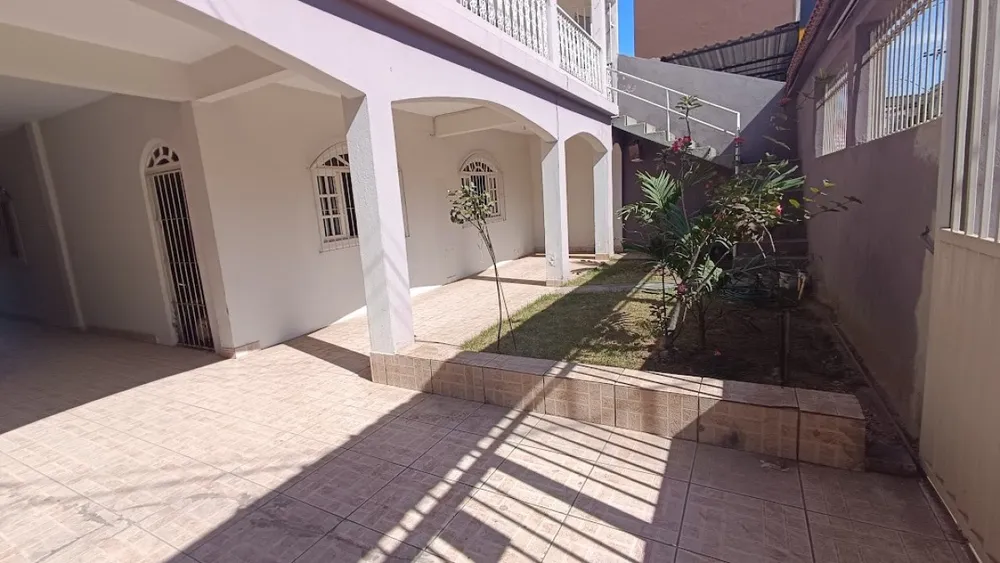 Casa, 5 quartos, 403 m² - Foto 1