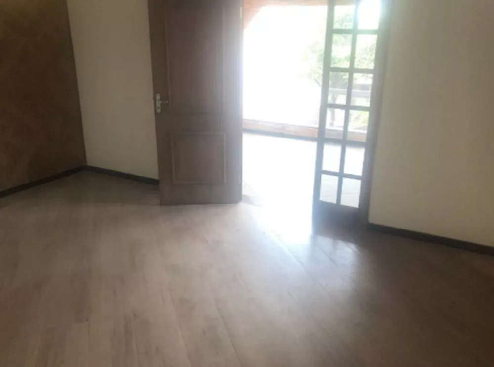 Apartamento para alugar com 3 quartos, 140m² - Foto 4