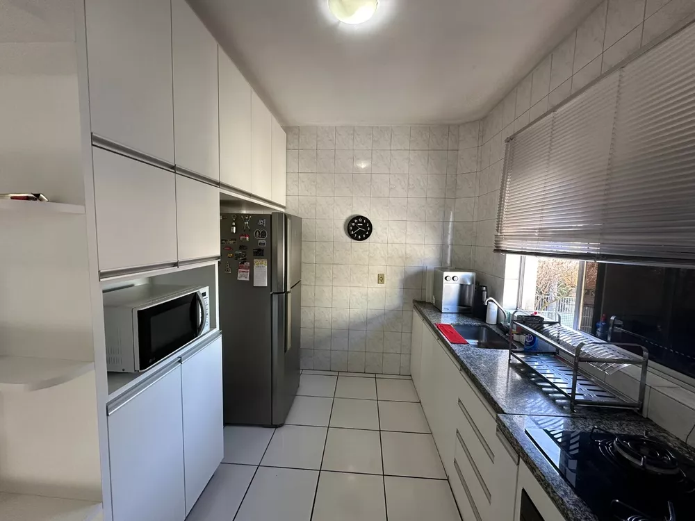 Apartamento à venda com 3 quartos, 90m² - Foto 4