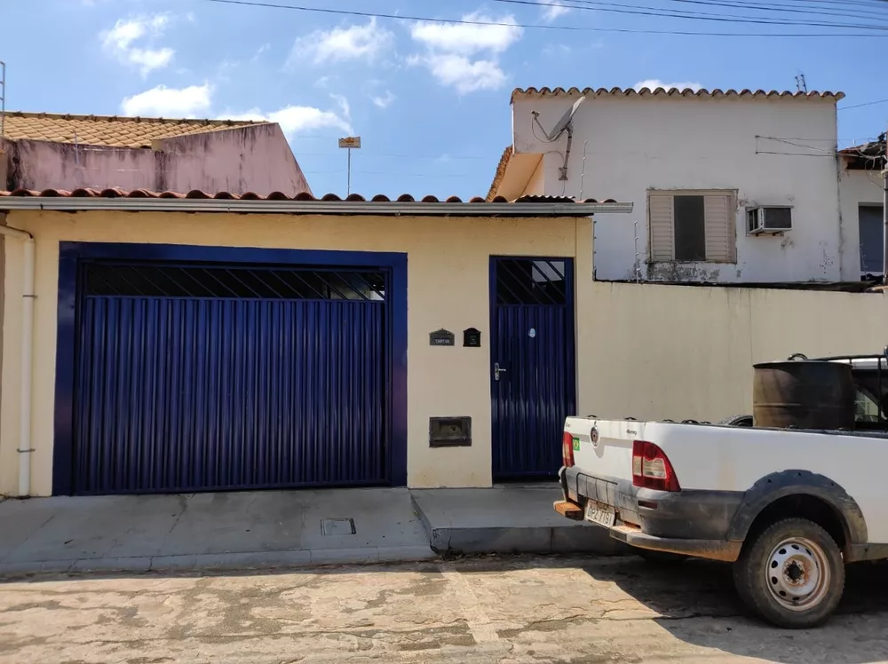 Casa à venda com 3 quartos, 100m² - Foto 2