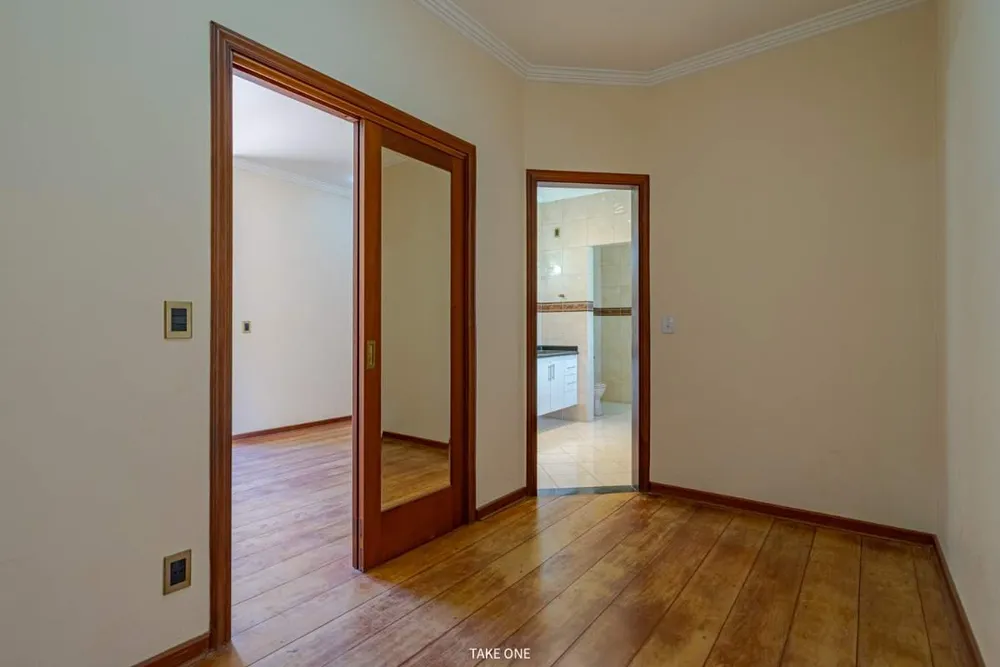 Casa, 6 quartos, 3903 m² - Foto 8