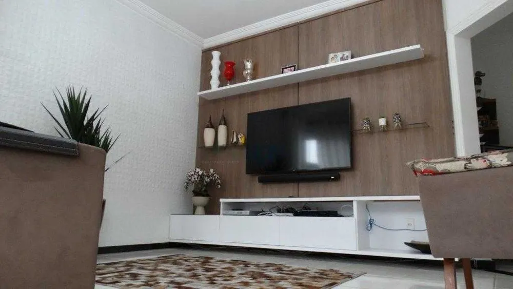 Casa, 3 quartos, 210 m² - Foto 2