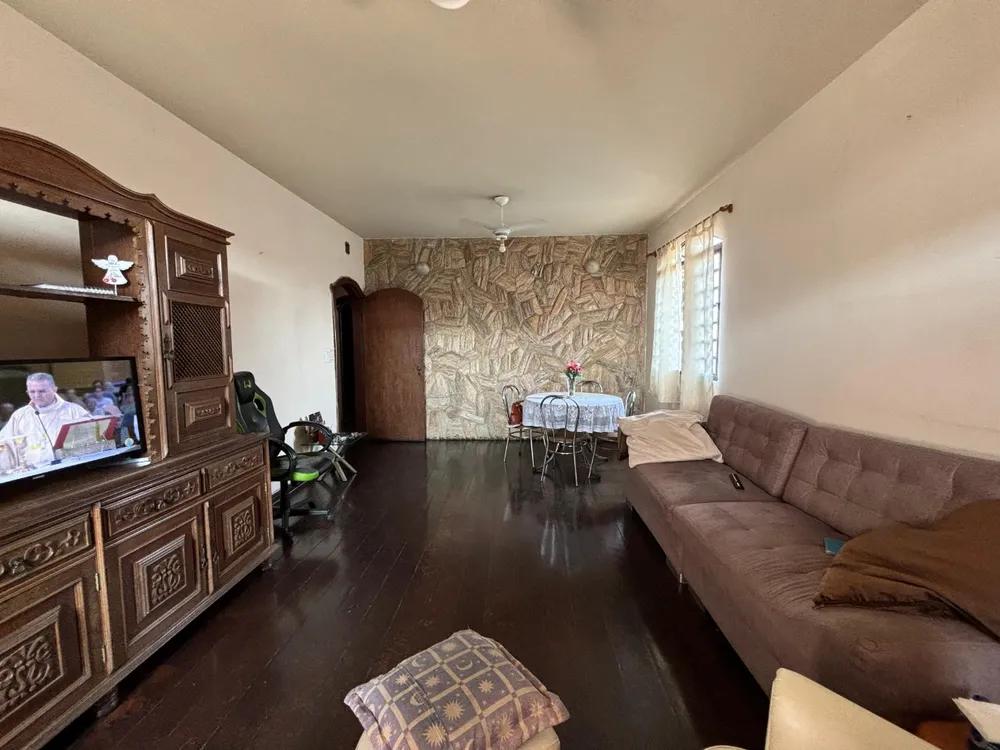 Casa, 6 quartos, 350 m² - Foto 1