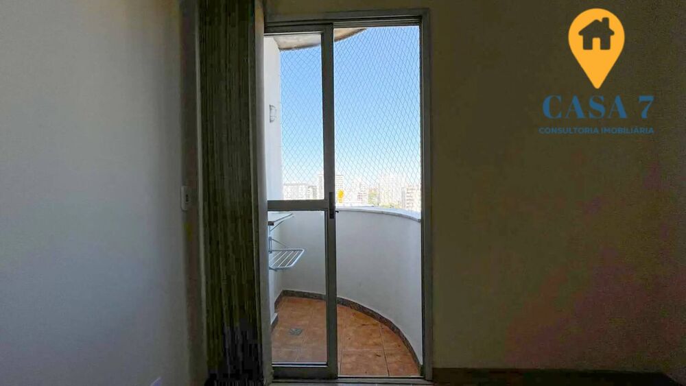 Apartamento à venda com 2 quartos, 63m² - Foto 1