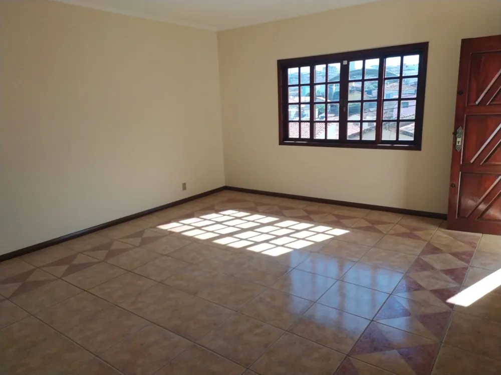 Casa, 4 quartos, 245 m² - Foto 3
