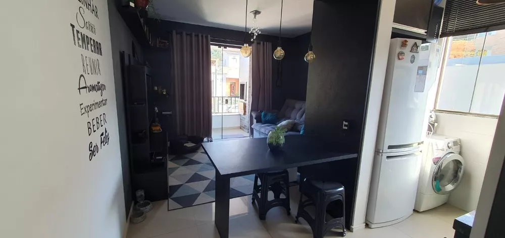 Apartamento à venda com 2 quartos, 60m² - Foto 2