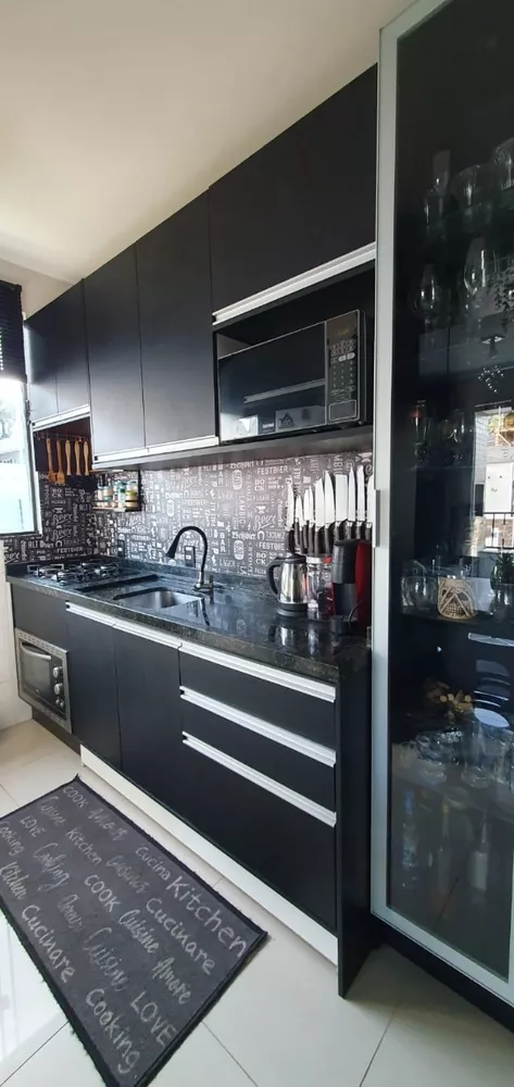 Apartamento à venda com 2 quartos, 60m² - Foto 1