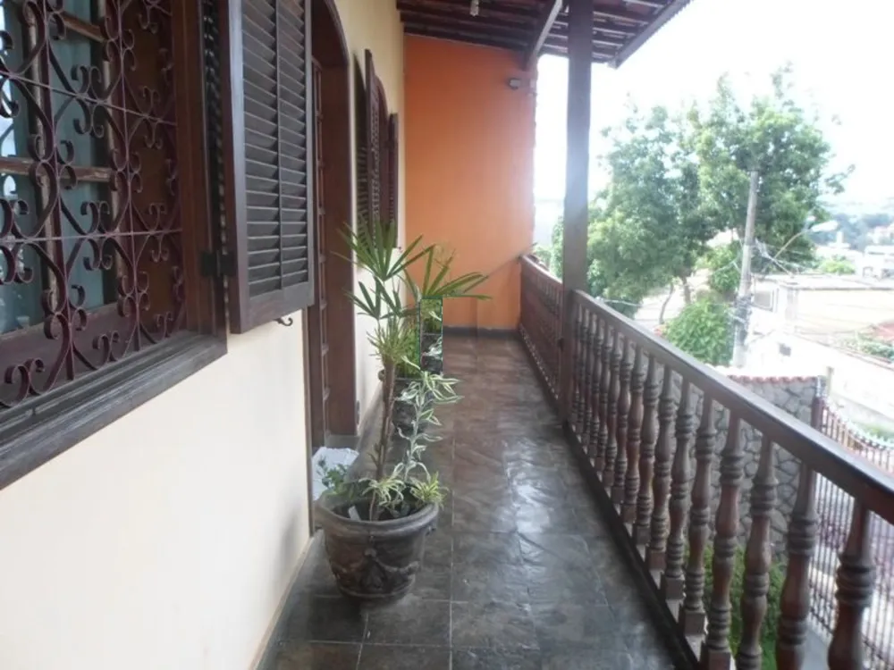 Casa, 4 quartos, 268 m² - Foto 1