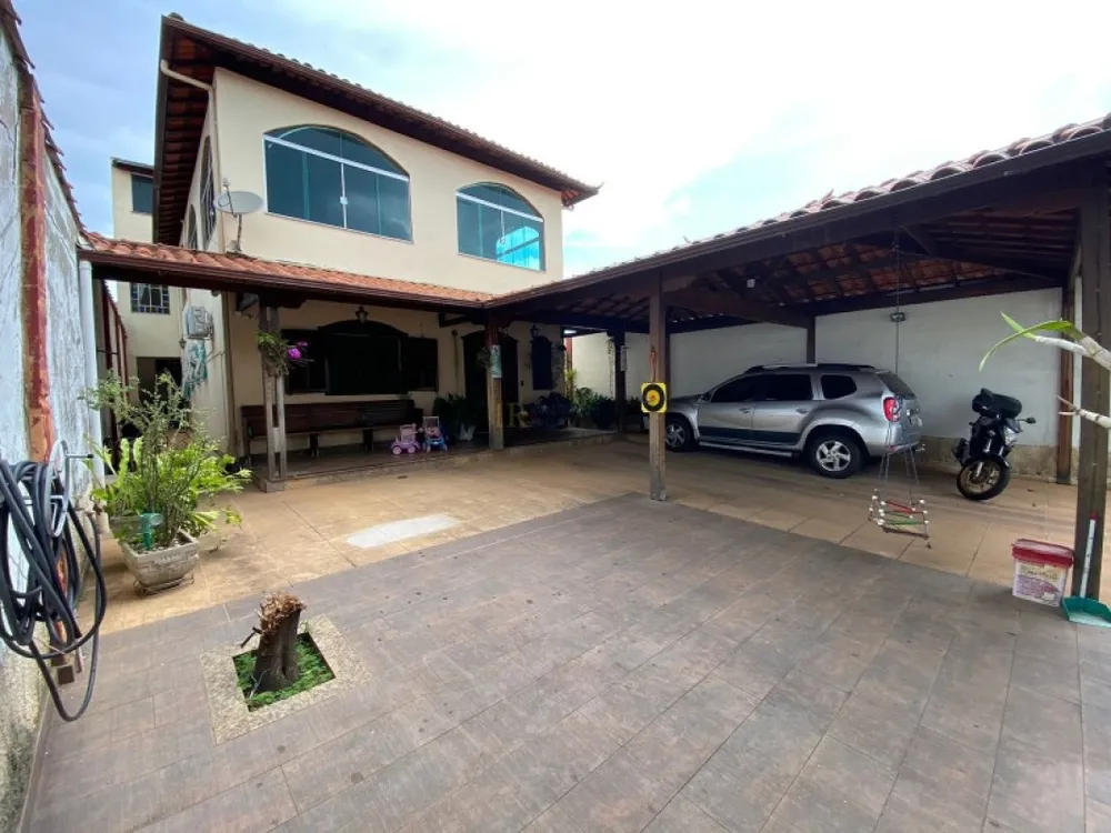 Casa, 4 quartos, 198 m² - Foto 1