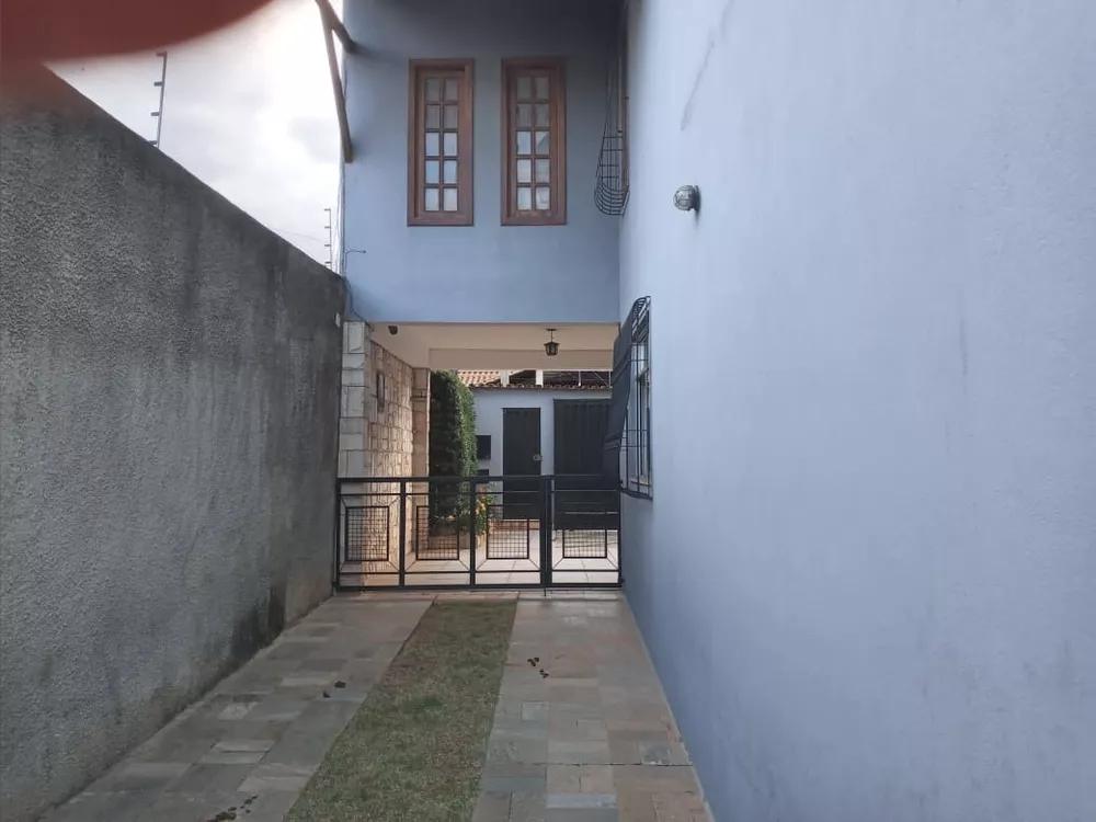 Casa à venda com 3 quartos, 360m² - Foto 24