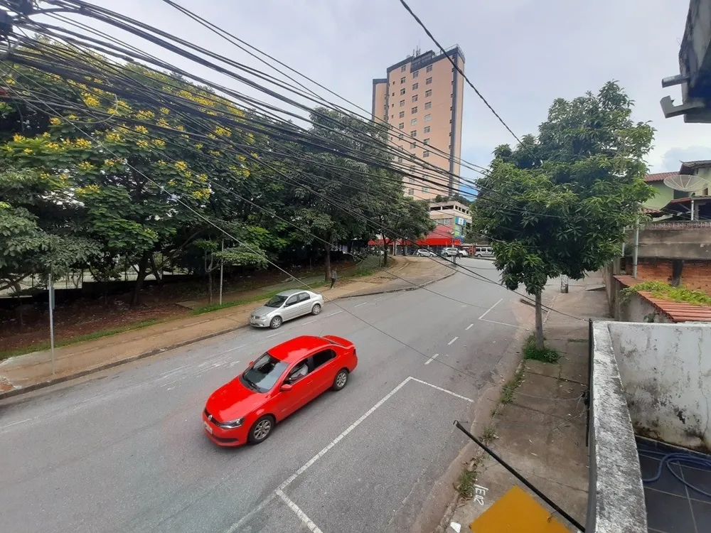 Casa, 6 quartos, 327 m² - Foto 1