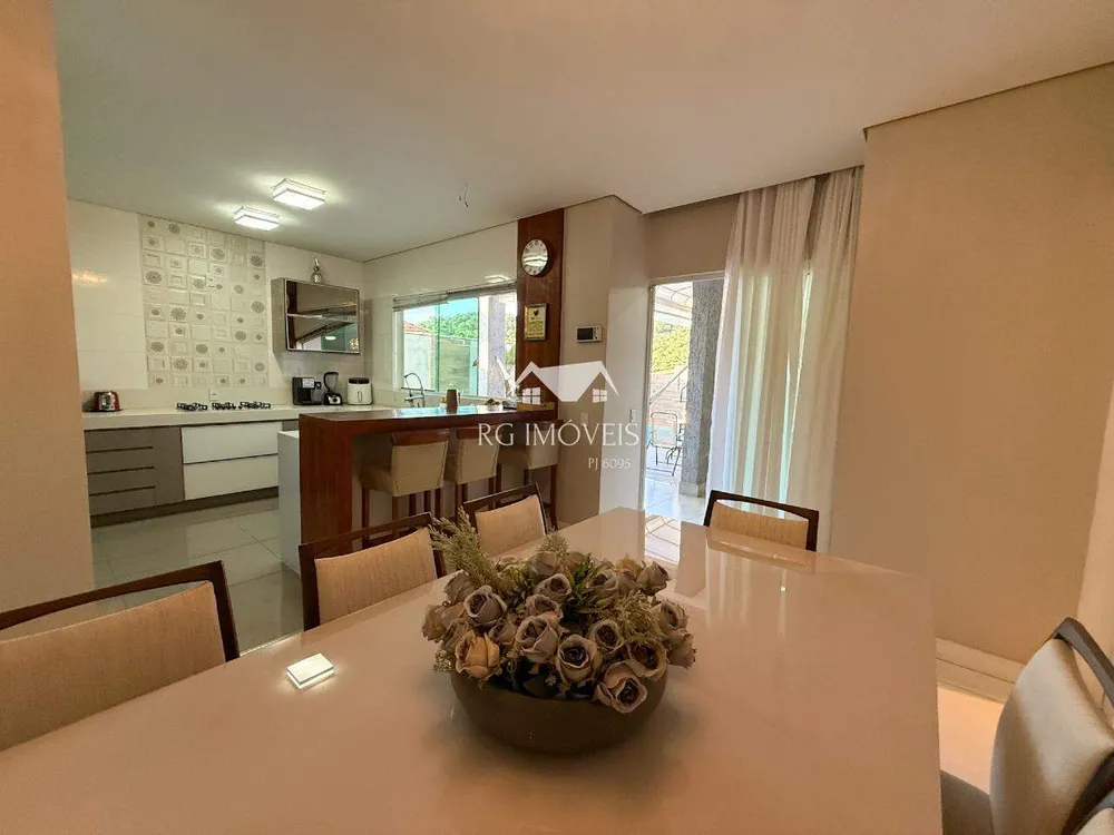 Casa, 3 quartos, 230 m² - Foto 12