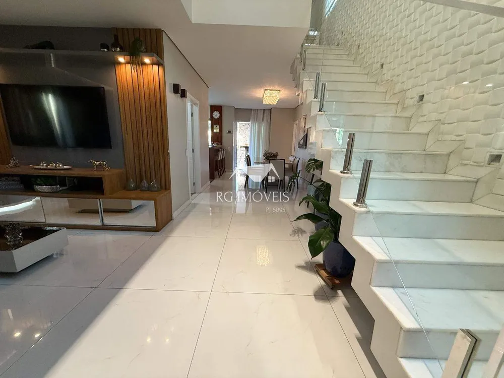Casa, 3 quartos, 230 m² - Foto 4