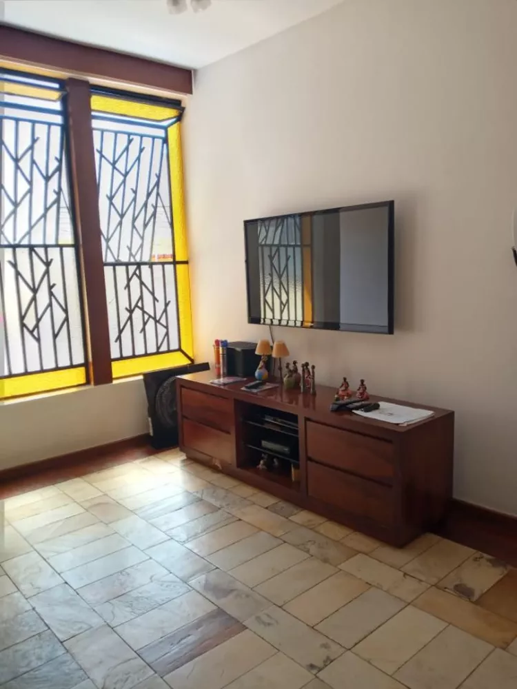 Casa à venda com 5 quartos, 190m² - Foto 6