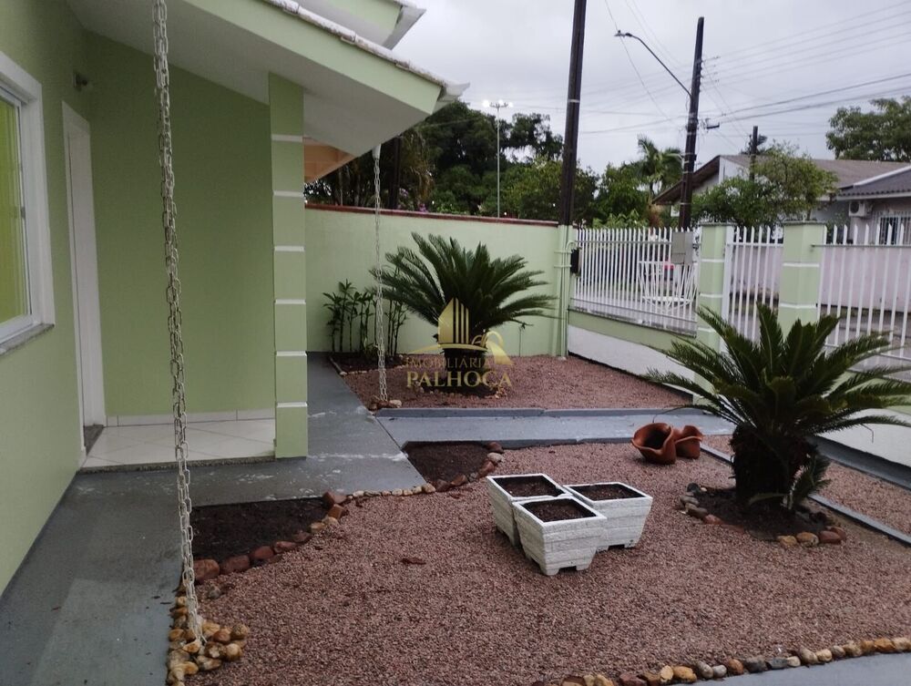 Casa à venda com 3 quartos, 80m² - Foto 2