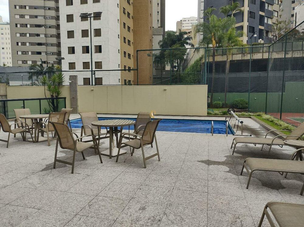 Apartamento à venda com 4 quartos, 151m² - Foto 4