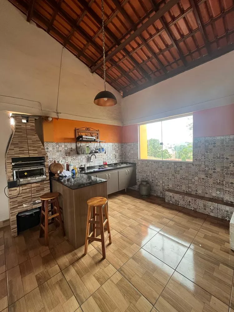 Casa à venda com 4 quartos, 286m² - Foto 7