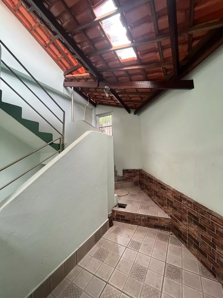 Casa à venda com 4 quartos, 286m² - Foto 15