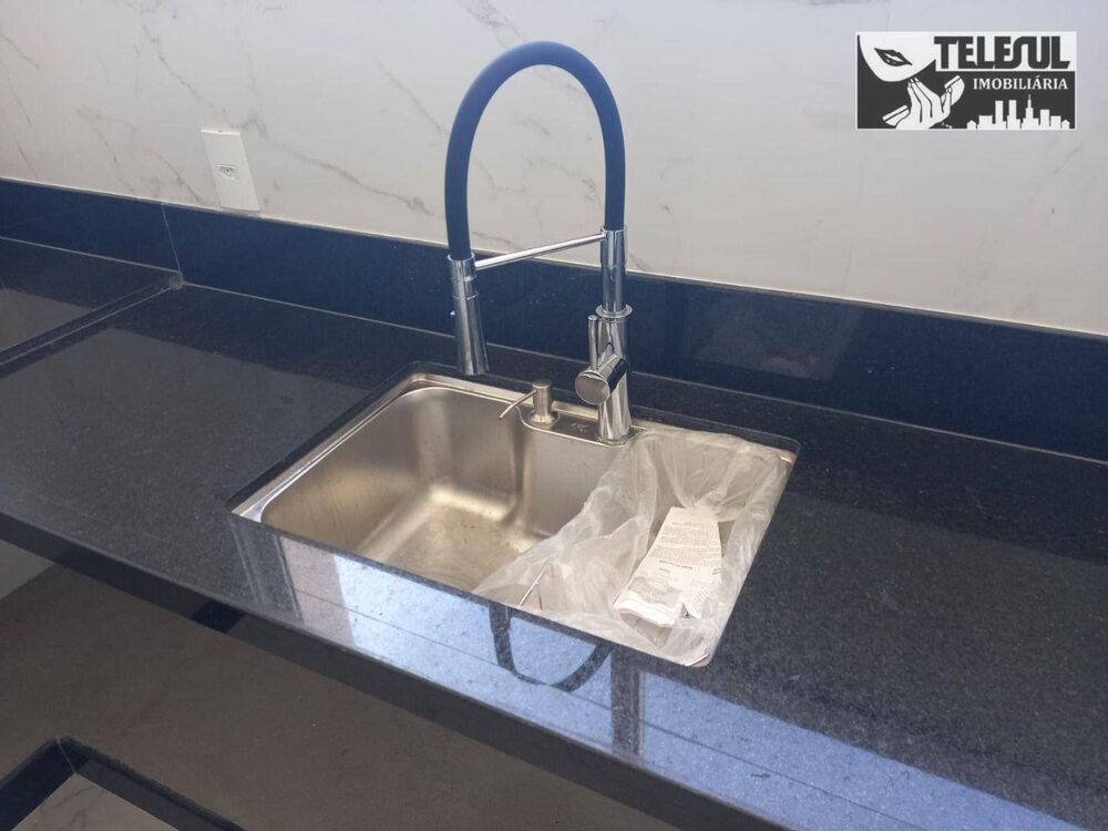 Apartamento à venda com 3 quartos, 168m² - Foto 4
