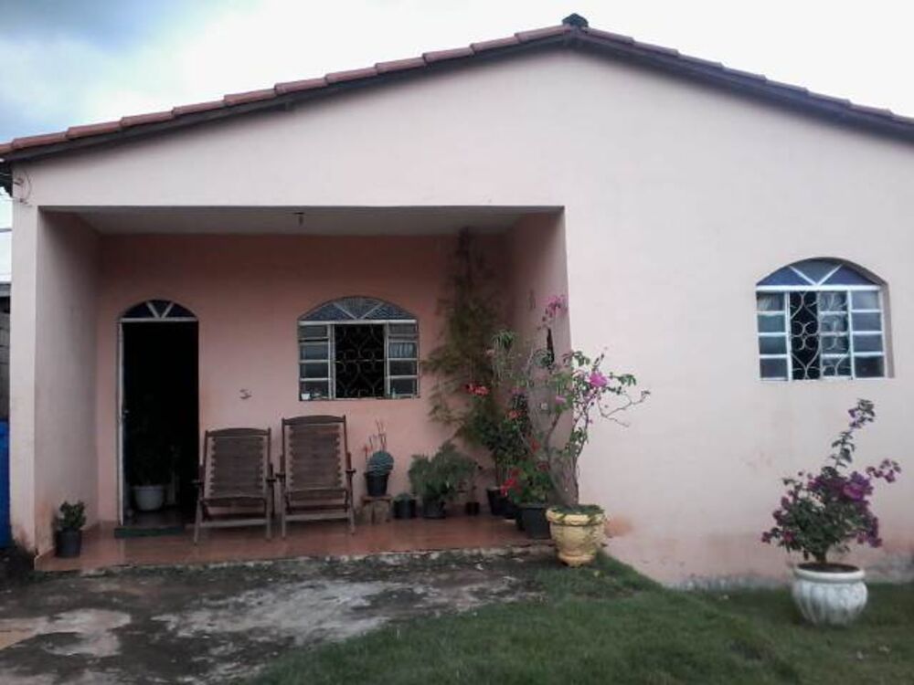 Casa à venda com 2 quartos, 105m² - Foto 2