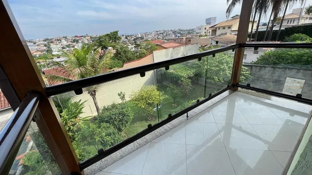 Casa, 3 quartos, 250 m² - Foto 1