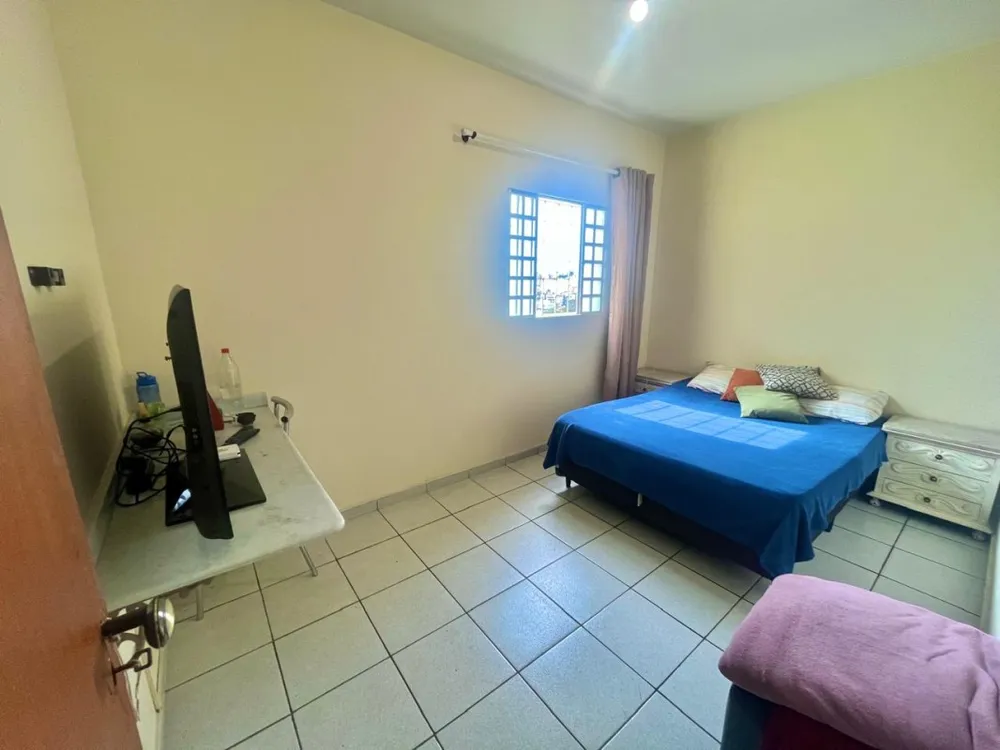 Casa, 3 quartos, 212 m² - Foto 4