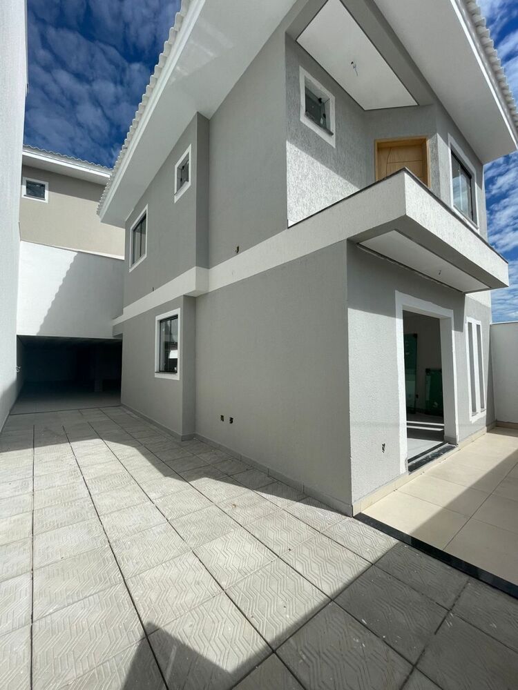 Casa à venda com 3 quartos, 160m² - Foto 1