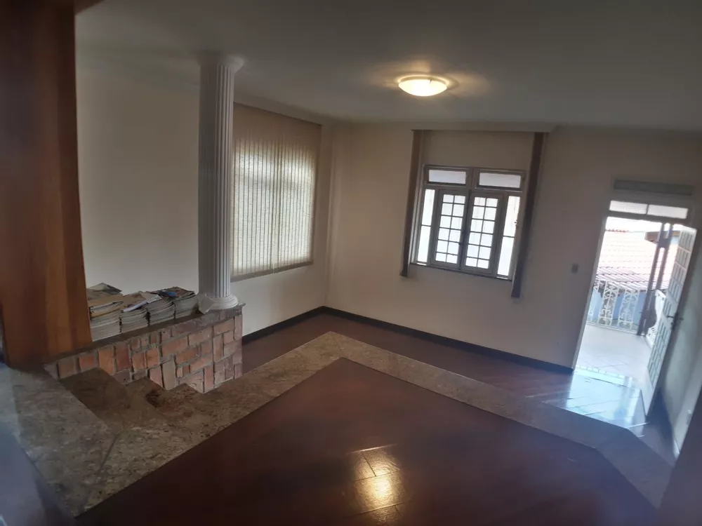 Casa à venda com 3 quartos, 200m² - Foto 7