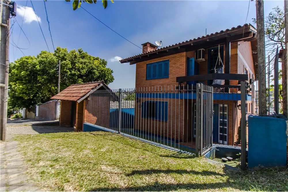 Casa à venda com 1 quarto, 290m² - Foto 1