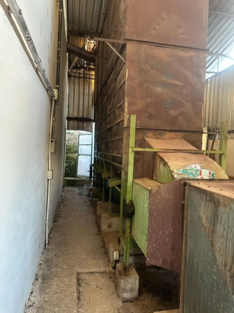 Sítio, 10 quartos, 86000 m² - Foto 11
