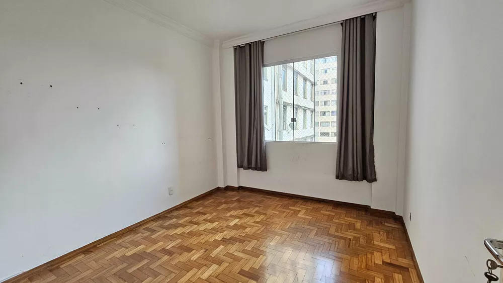 Apartamento à venda com 3 quartos, 124m² - Foto 4