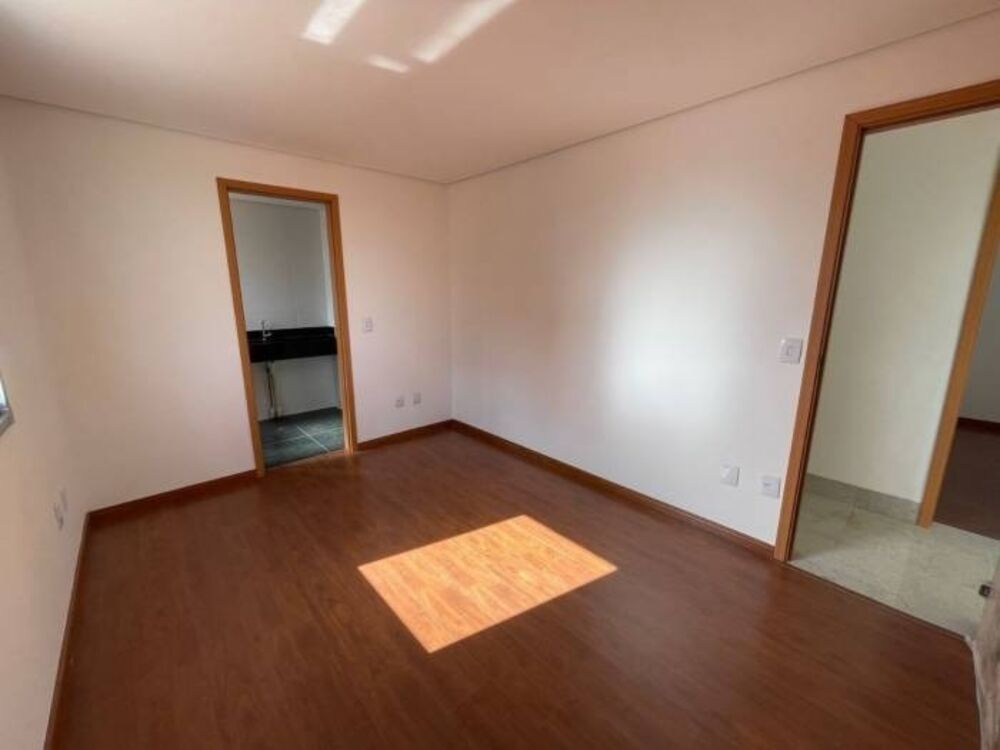 Apartamento à venda com 3 quartos, 161m² - Foto 1