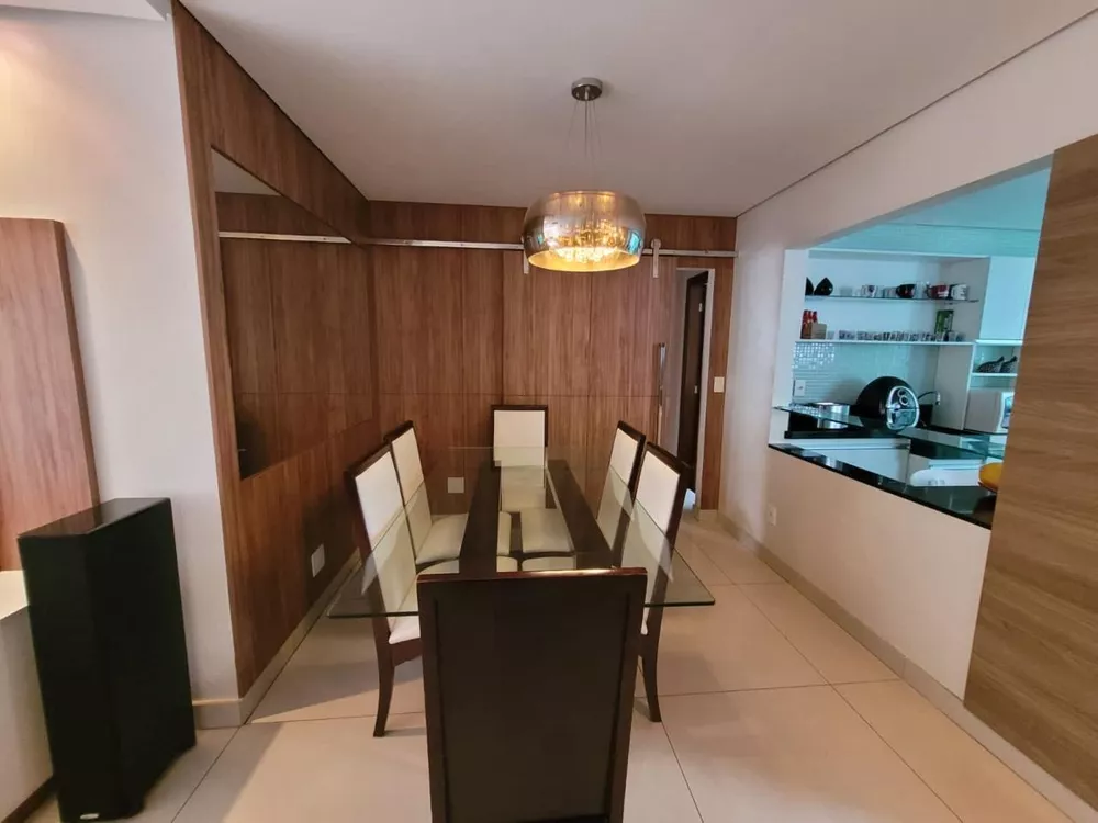 Apartamento à venda com 3 quartos, 150m² - Foto 2