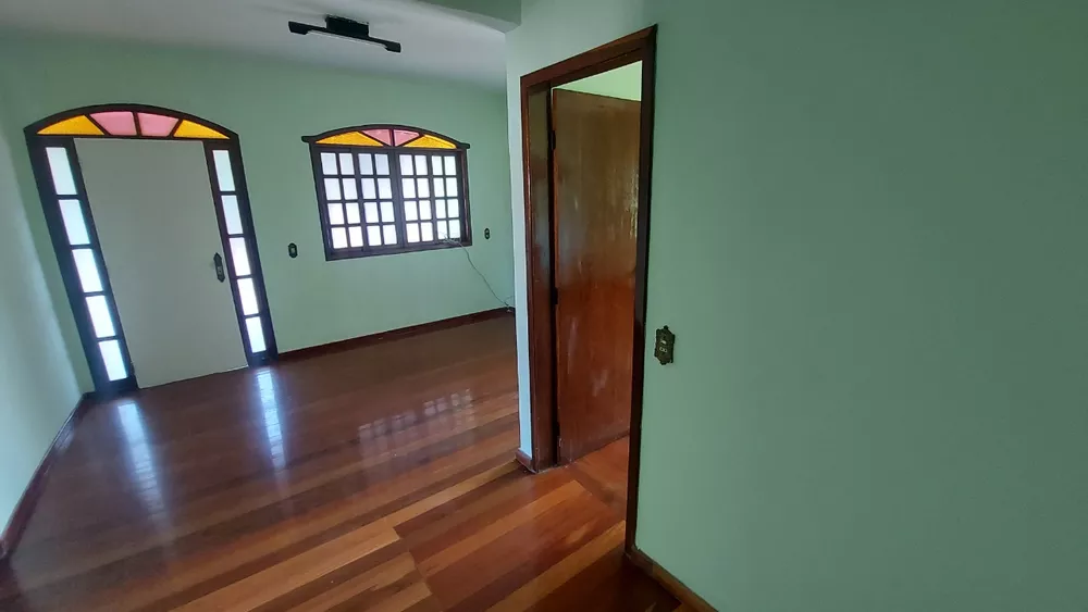 Casa para alugar com 3 quartos, 120m² - Foto 3