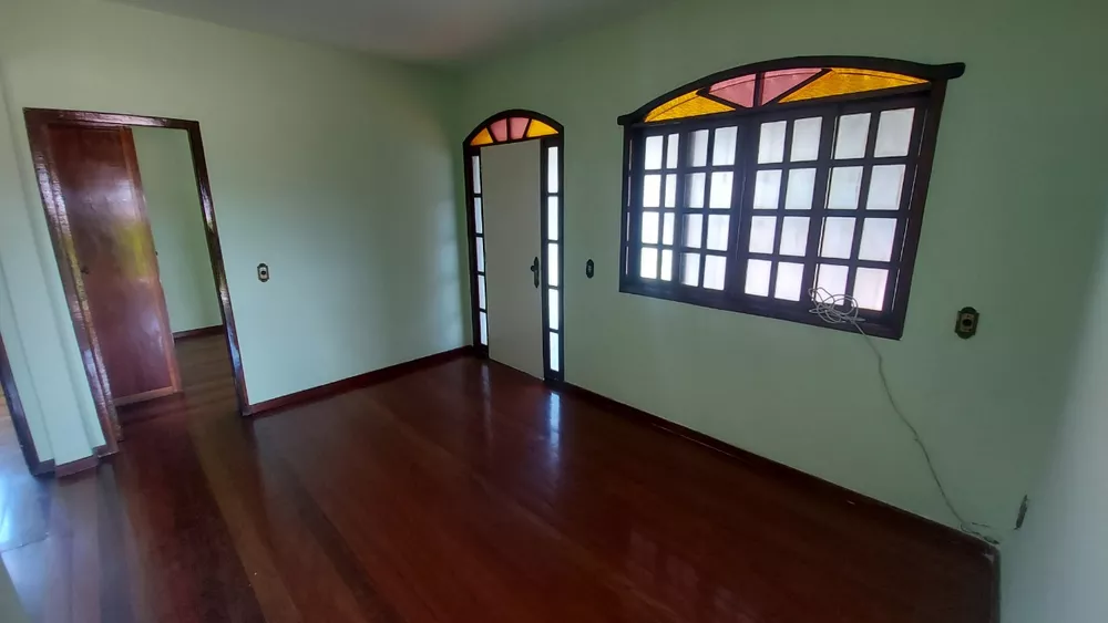 Casa para alugar com 3 quartos, 120m² - Foto 1