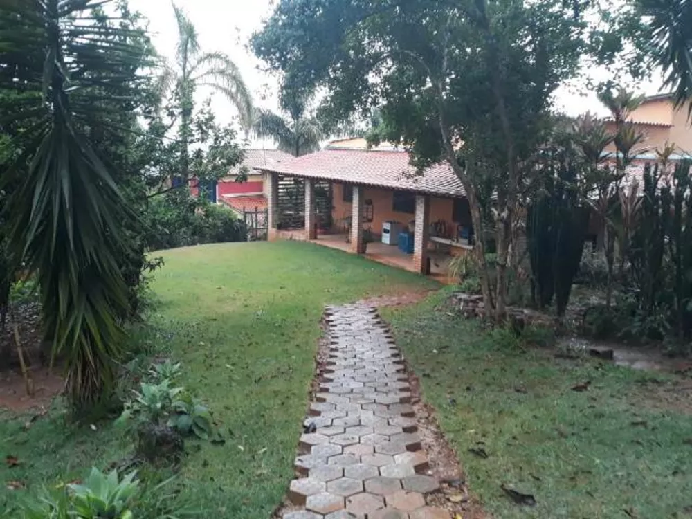 Chácara à venda com 5 quartos, 150m² - Foto 1