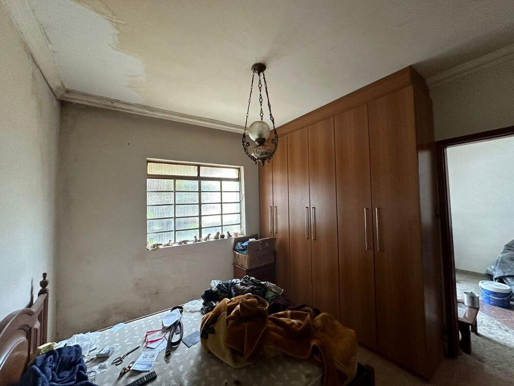 Casa à venda com 3 quartos, 126m² - Foto 2