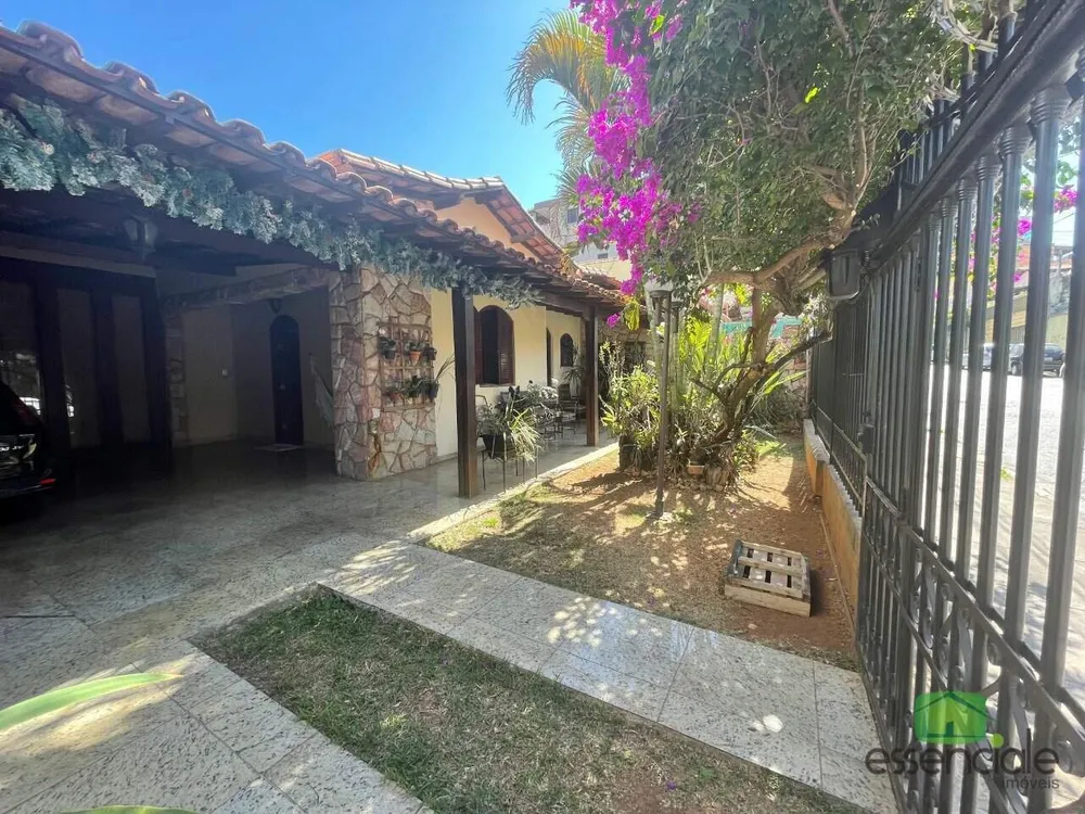 Casa, 3 quartos, 220 m² - Foto 2