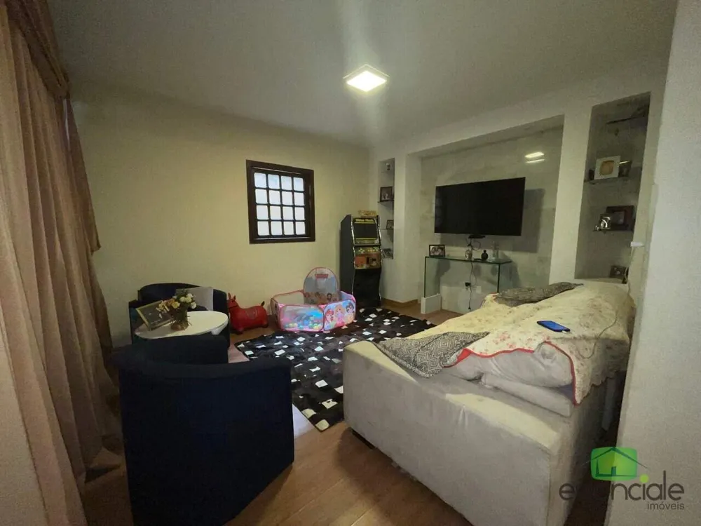 Casa, 3 quartos, 220 m² - Foto 3