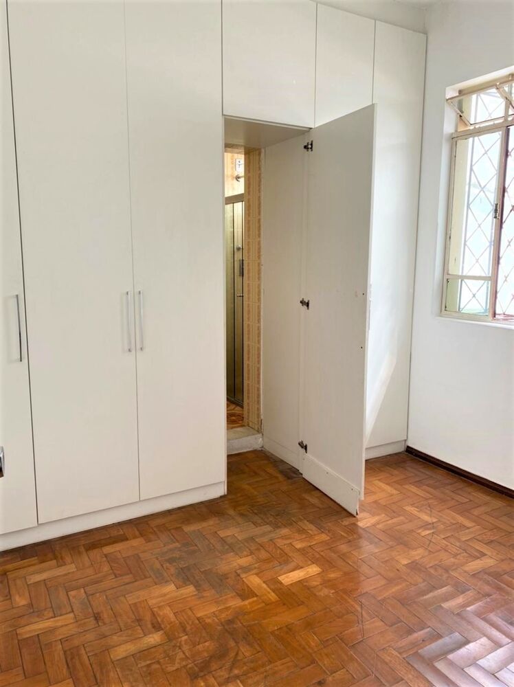 Casa à venda com 3 quartos, 400m² - Foto 4