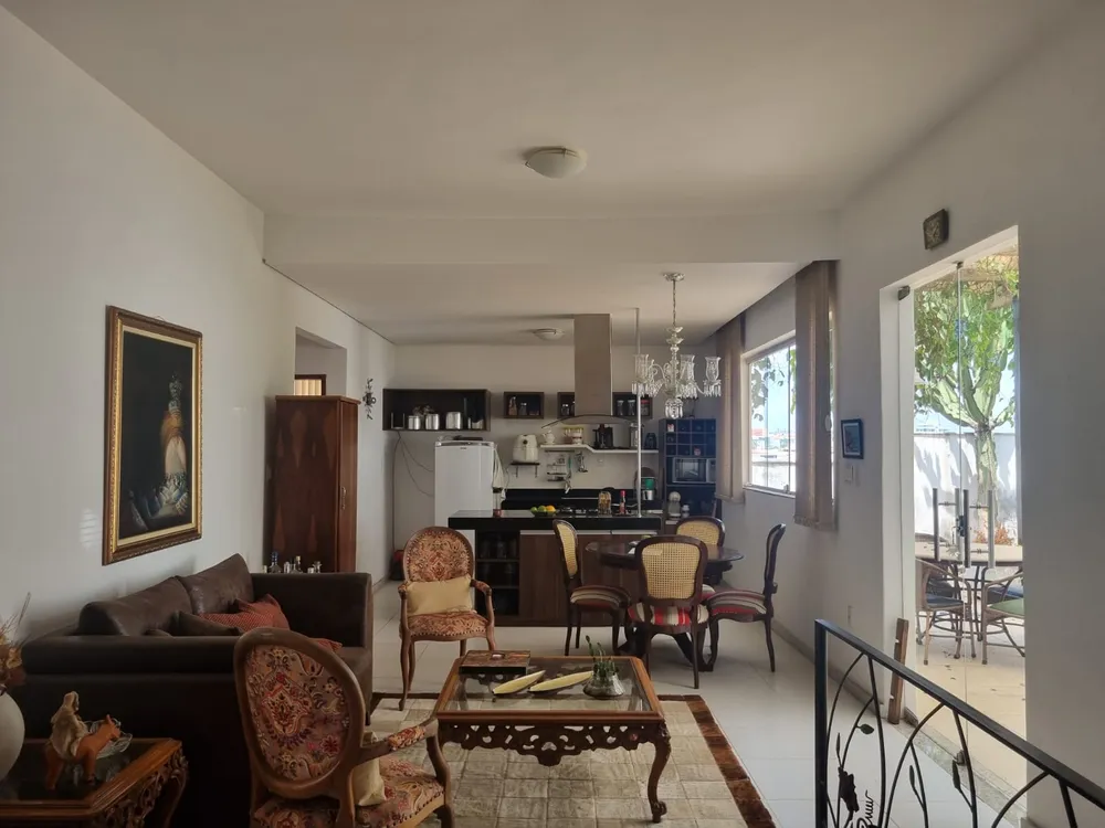 Casa, 4 quartos, 389 m² - Foto 1