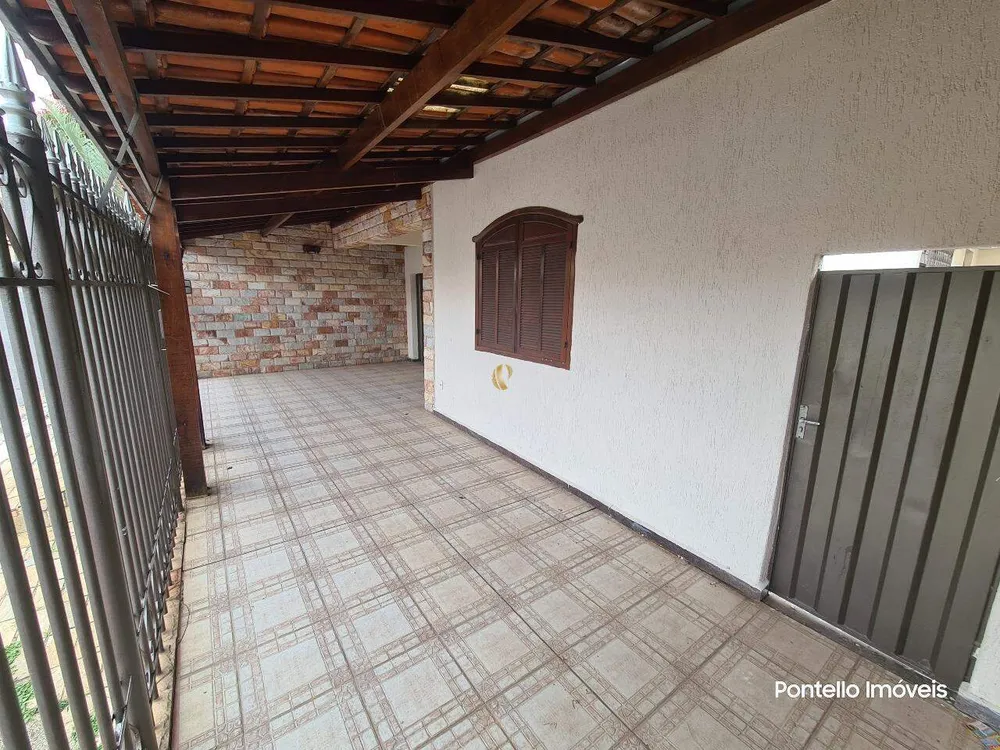 Casa, 4 quartos, 193 m² - Foto 1