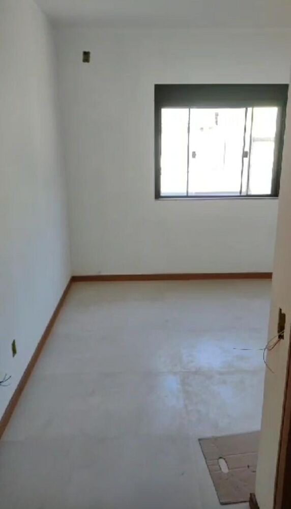 Casa à venda com 3 quartos, 63m² - Foto 2