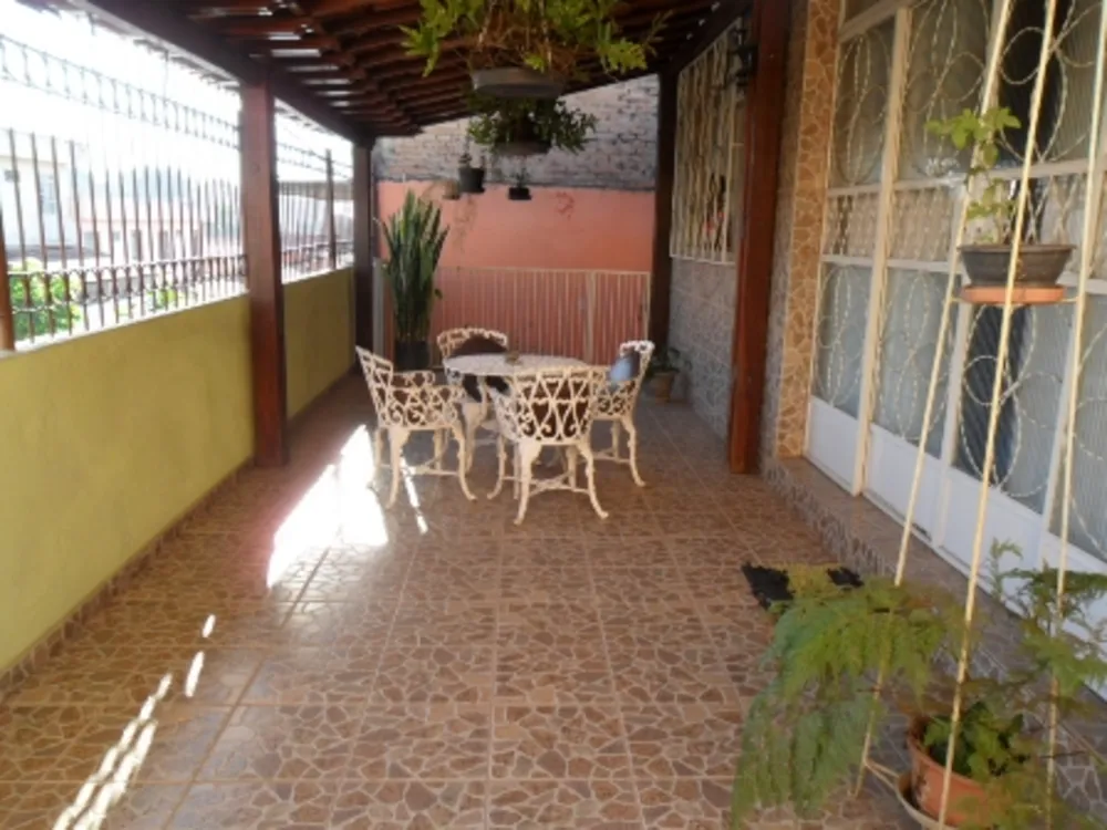 Casa, 3 quartos, 250 m² - Foto 1