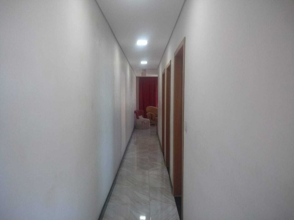 Casa à venda com 3 quartos, 180m² - Foto 3