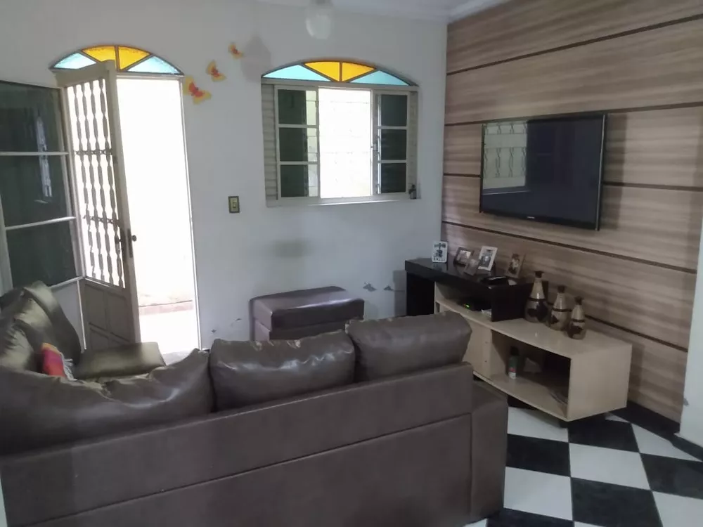 Casa à venda com 3 quartos, 192m² - Foto 3