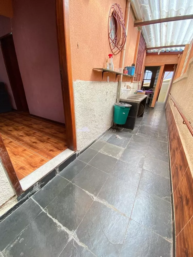 Casa à venda com 3 quartos, 210m² - Foto 15