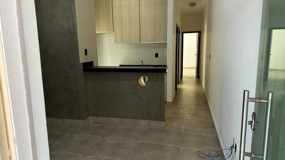 Casa à venda com 2 quartos, 50m² - Foto 2