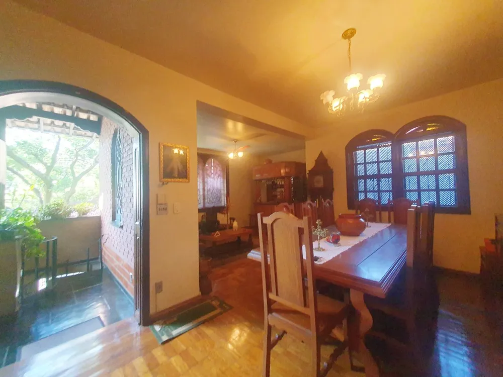 Casa, 4 quartos, 232 m² - Foto 2