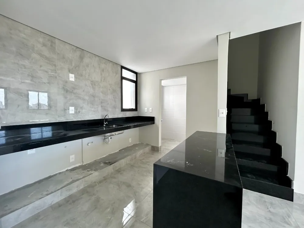 Cobertura, 3 quartos, 206 m² - Foto 2